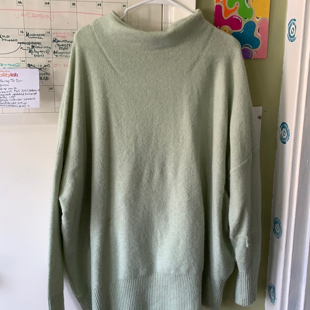 OVERSIZED SWEATER DRESS